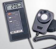 TES-1330A數(shù)字式照度計
